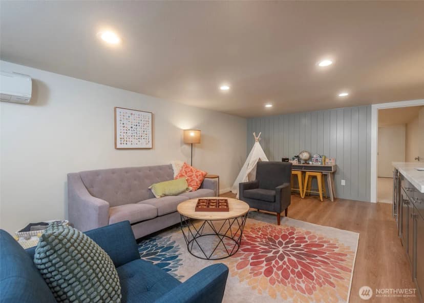 Property photo for 3820 Burke Avenue N, Seattle photo 27