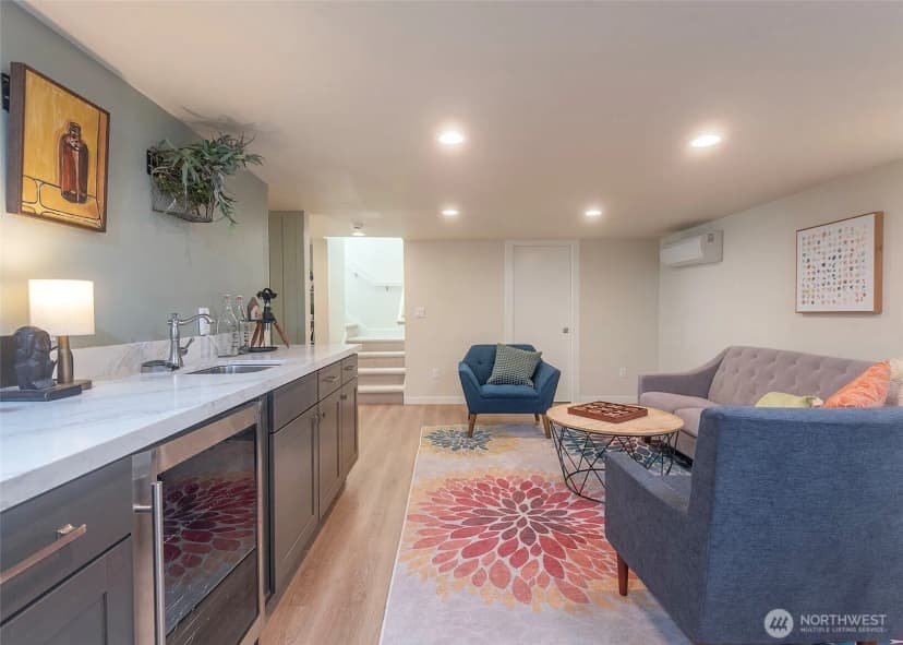 Property photo for 3820 Burke Avenue N, Seattle photo 29