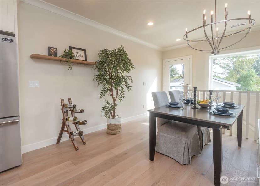Property photo for 3820 Burke Avenue N, Seattle photo 16
