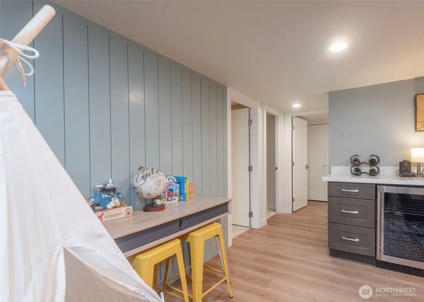 Property photo for 3820 Burke Avenue N, Seattle photo 30