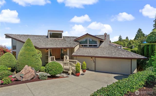 Property photo for 148 S 295th Place S, Federal Way photo 2