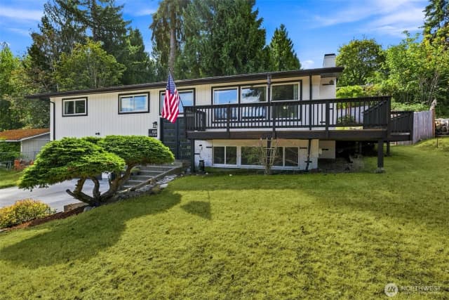 Property photo for 810 19th Avenue Se, Puyallup