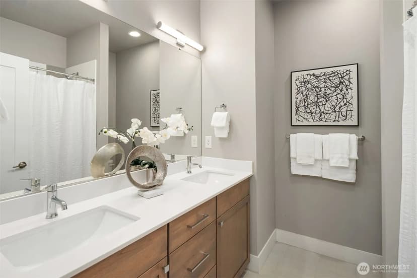 Property photo for 2483 Ne 242nd Place, Sammamish photo 28