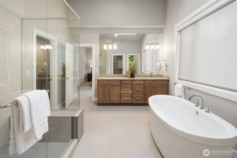 Property photo for 2483 Ne 242nd Place, Sammamish photo 22