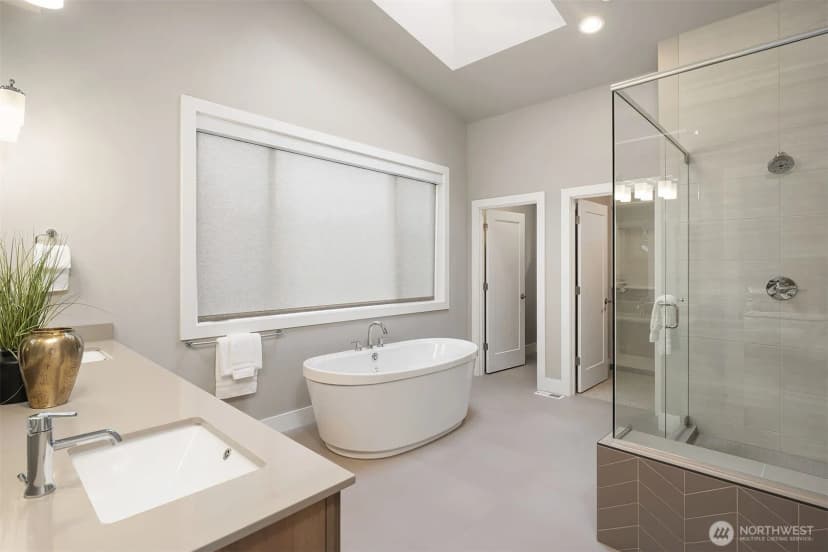 Property photo for 2483 Ne 242nd Place, Sammamish photo 21