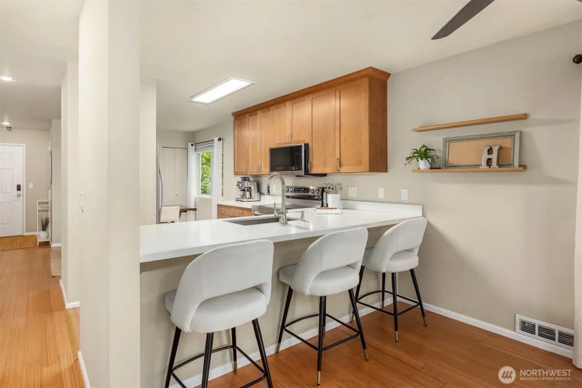 Property photo for 605 5th Street #b 201, Kirkland photo 12