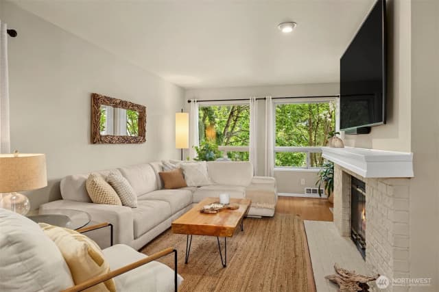 Property photo for 605 5th Street #b 201, Kirkland photo 2
