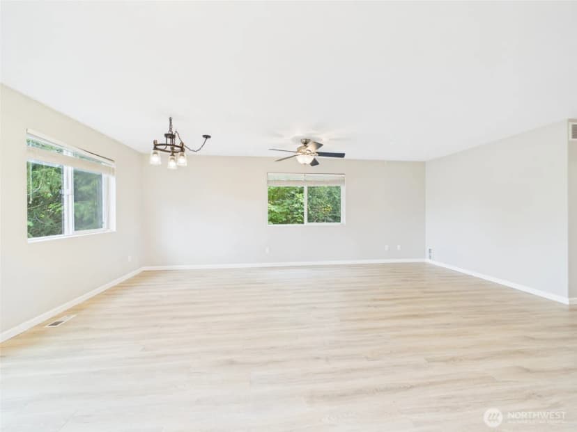 Property photo for 2271 Se Upchurch Way, Port Orchard photo 8
