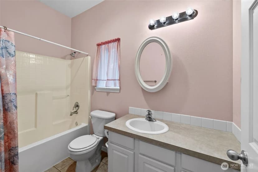 Property photo for 13204 Emerald Drive Nw, Gig Harbor photo 22