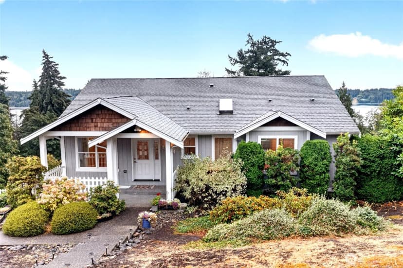Property photo for 13204 Emerald Drive Nw, Gig Harbor photo 35