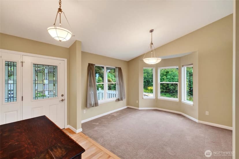 Property photo for 13204 Emerald Drive Nw, Gig Harbor photo 5