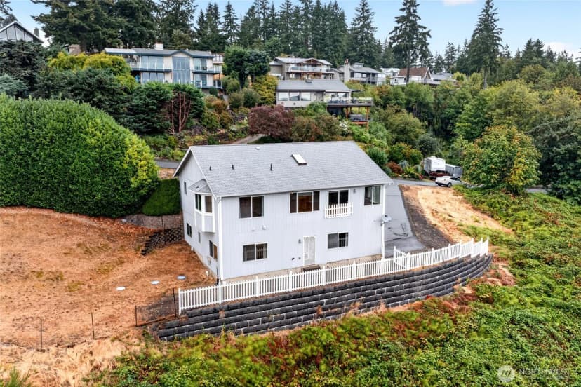 Property photo for 13204 Emerald Drive Nw, Gig Harbor photo 34