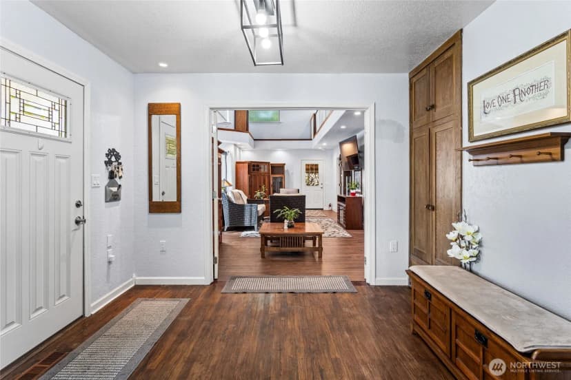 Property photo for 221 N Canyon Road, Yakima photo 5