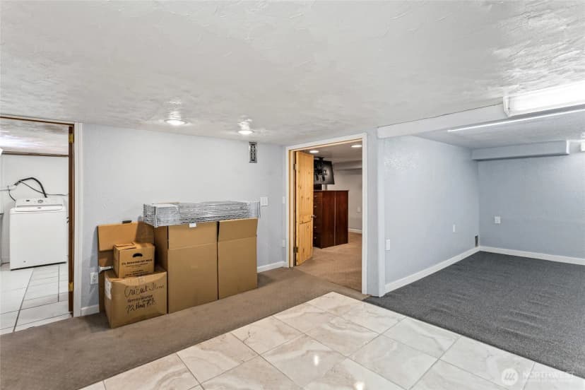 Property photo for 221 N Canyon Road, Yakima photo 27