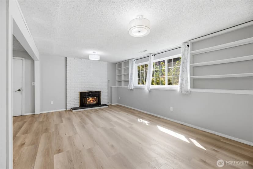 Property photo for 608 School Street Se, Lacey photo 17