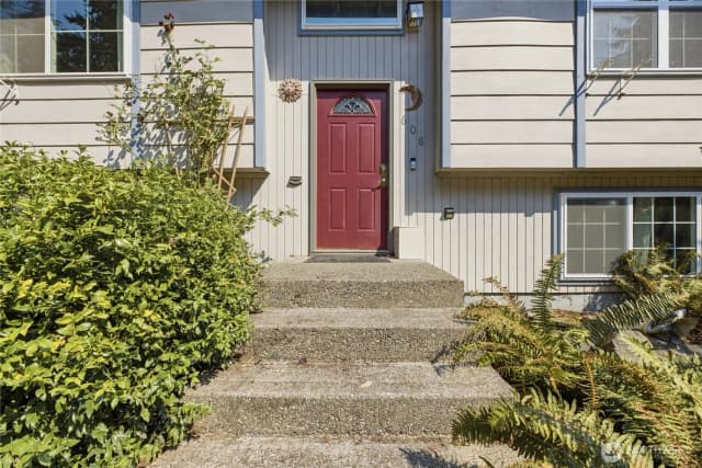 Property photo for 608 School Street Se, Lacey photo 3