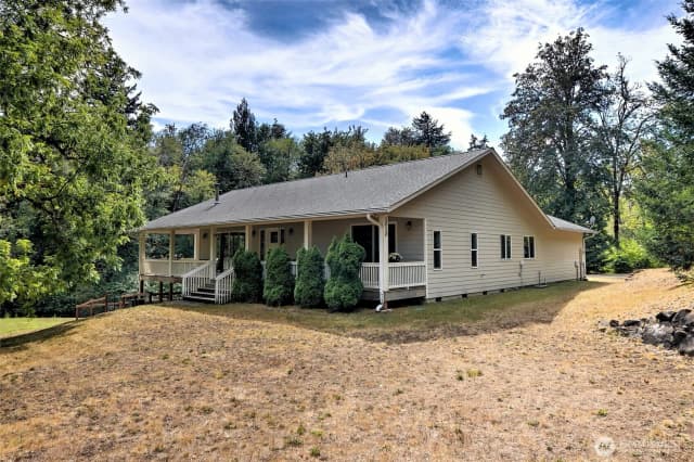 Property photo for 1010 Se Binns Swiger Loop Road, Shelton