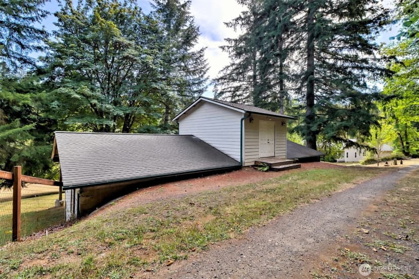 Property photo for 1010 Se Binns Swiger Loop Road, Shelton photo 31