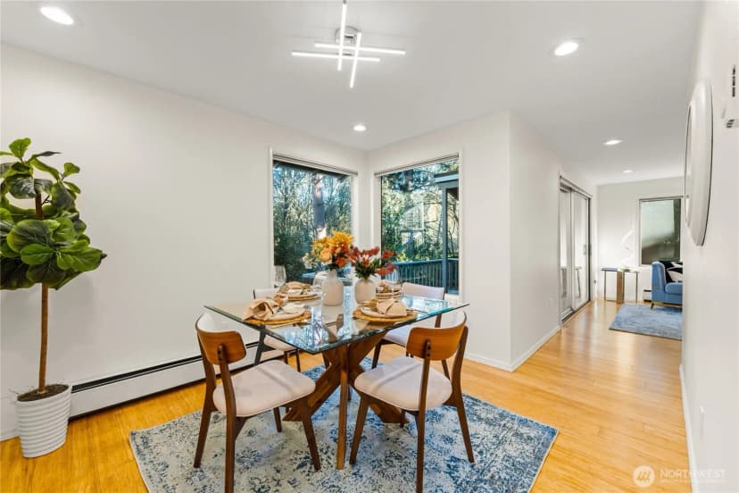 Property photo for 1218 101st Place Ne, Bellevue photo 14
