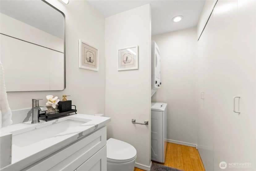 Property photo for 1218 101st Place Ne, Bellevue photo 19