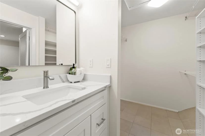 Property photo for 1218 101st Place Ne, Bellevue photo 26