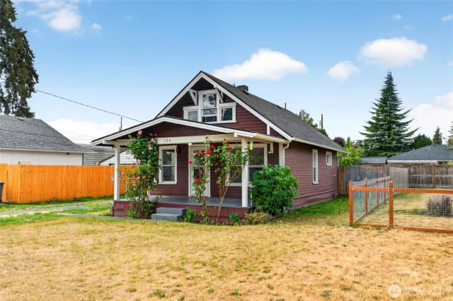 Property photo for 520 12th Street Se, Puyallup