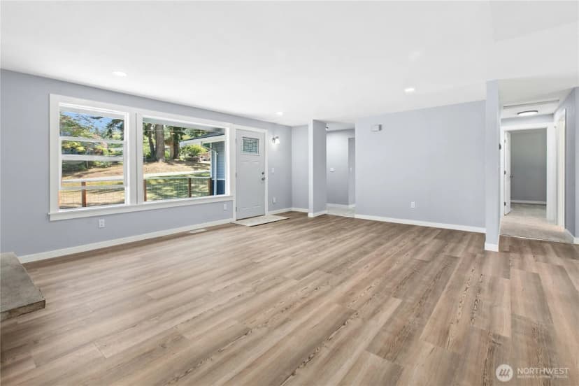 Property photo for 3671 Dundee Way, Oak Harbor photo 6