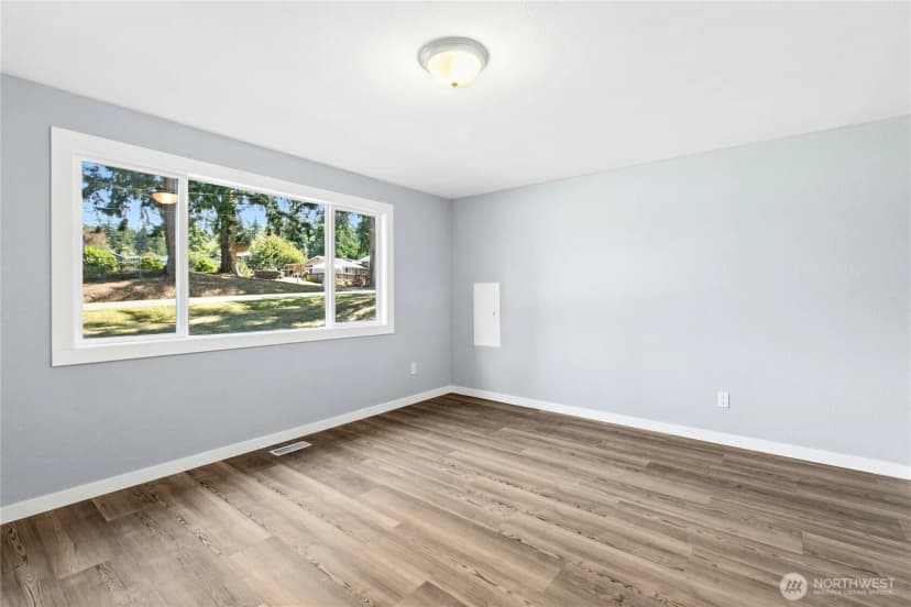 Property photo for 3671 Dundee Way, Oak Harbor photo 14