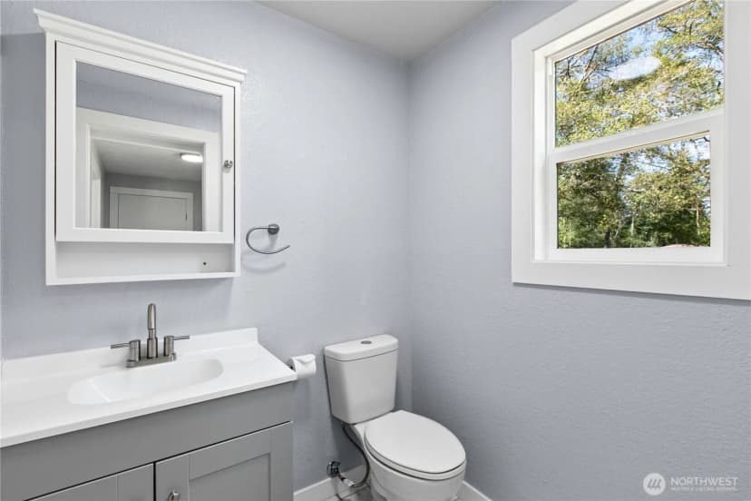 Property photo for 3671 Dundee Way, Oak Harbor photo 21