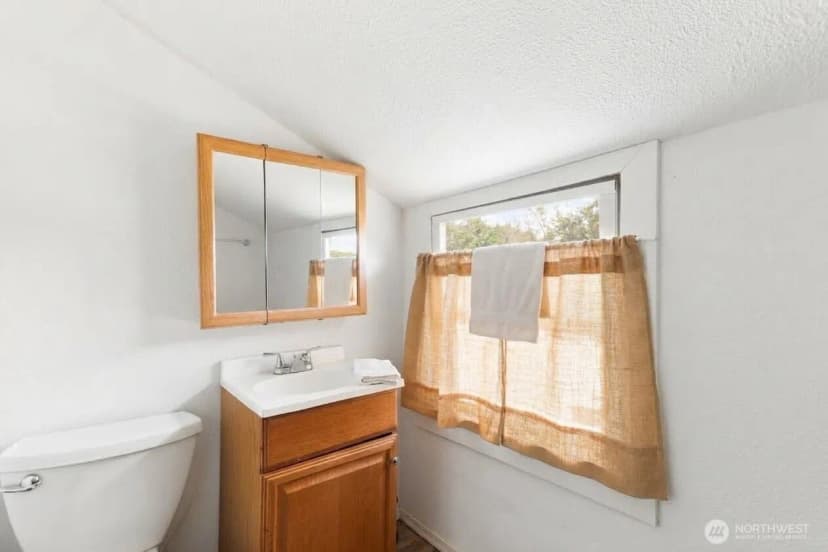 Property photo for 4727 61st Street Ne, Marysville photo 9