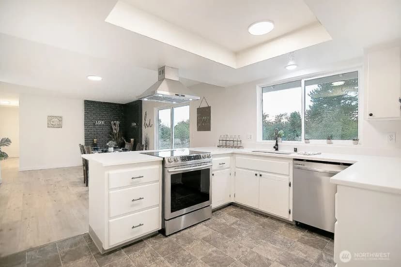 Property photo for 238 Rodeo Lane, Toledo photo 8