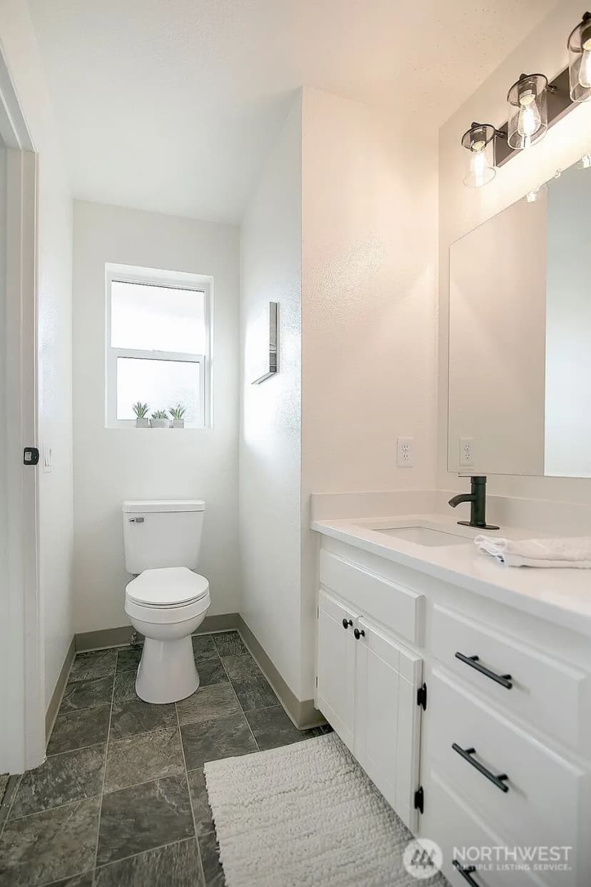 Property photo for 238 Rodeo Lane, Toledo photo 18