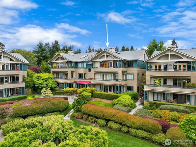 Property photo for 450 Wood Avenue Sw #3b, Bainbridge Island photo 2