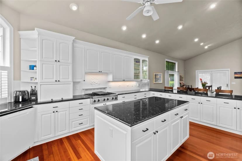 Property photo for 6543 Turnberry Lane Se, Olympia photo 15