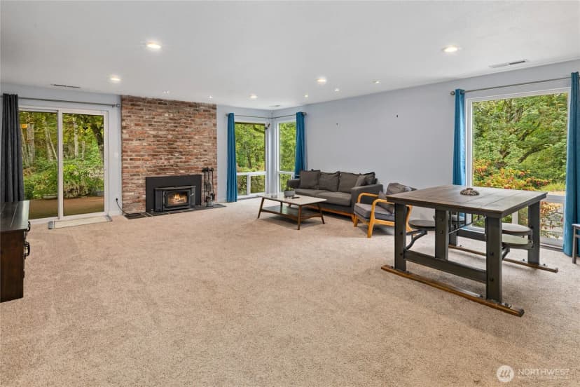 Property photo for 8126 70th Avenue Ct Sw, Lakewood photo 5