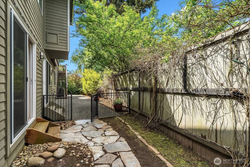 Property photo for 6308 110th Avenue Ne, Kirkland photo 34