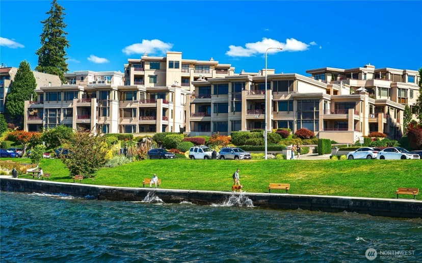 Property photo for 530 Lake Street S #h-101, Kirkland photo 2