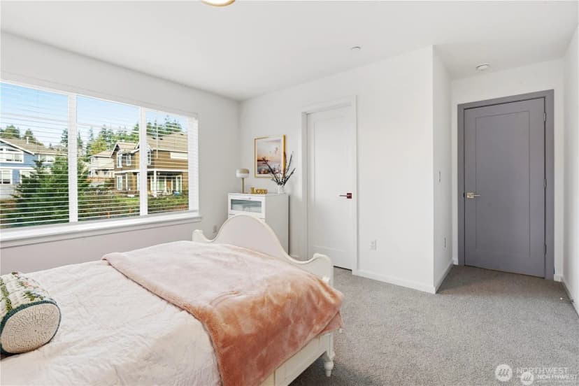 Property photo for 6563 Se 8th Place, Renton photo 37