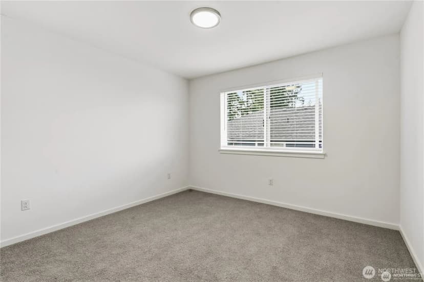 Property photo for 6563 Se 8th Place, Renton photo 31