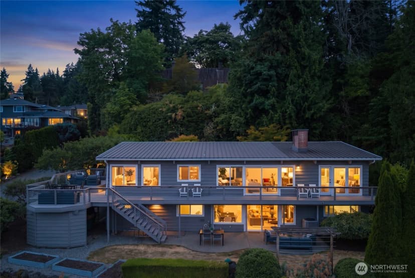 Property photo for 6924 96th Avenue Se, Mercer Island photo 4