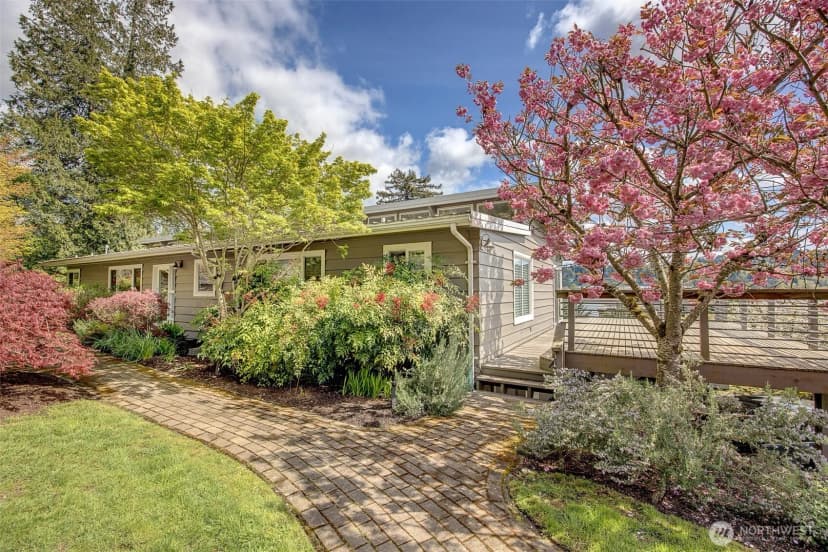 Property photo for 6924 96th Avenue Se, Mercer Island photo 6