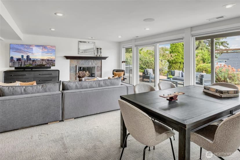 Property photo for 6924 96th Avenue Se, Mercer Island photo 31
