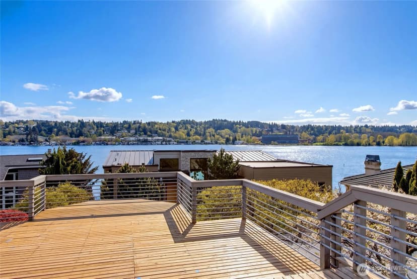 Property photo for 6924 96th Avenue Se, Mercer Island