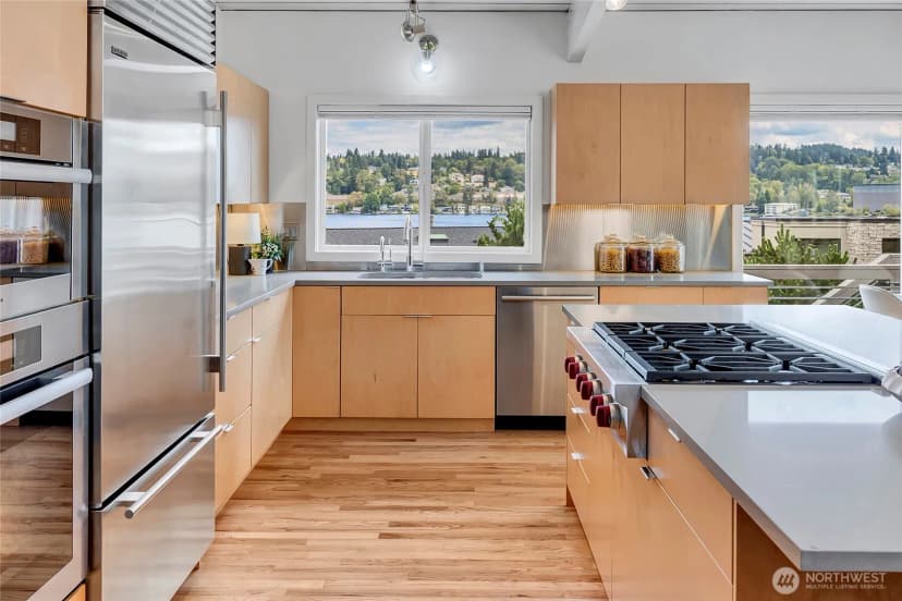 Property photo for 6924 96th Avenue Se, Mercer Island photo 13
