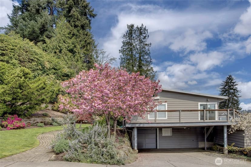 Property photo for 6924 96th Avenue Se, Mercer Island photo 39