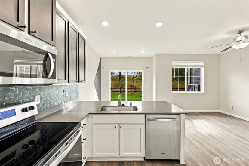 Property photo for 8717 E Gilman Avenue, Arlington photo 10