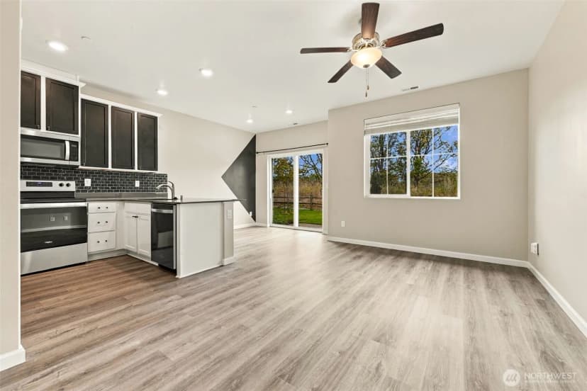 Property photo for 8717 E Gilman Avenue, Arlington photo 2