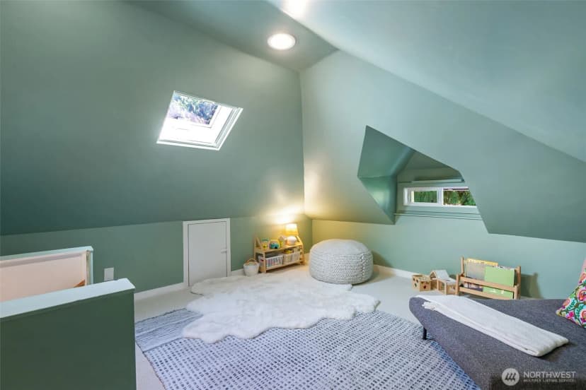 Property photo for 3040 Ne 86th Street, Seattle photo 12