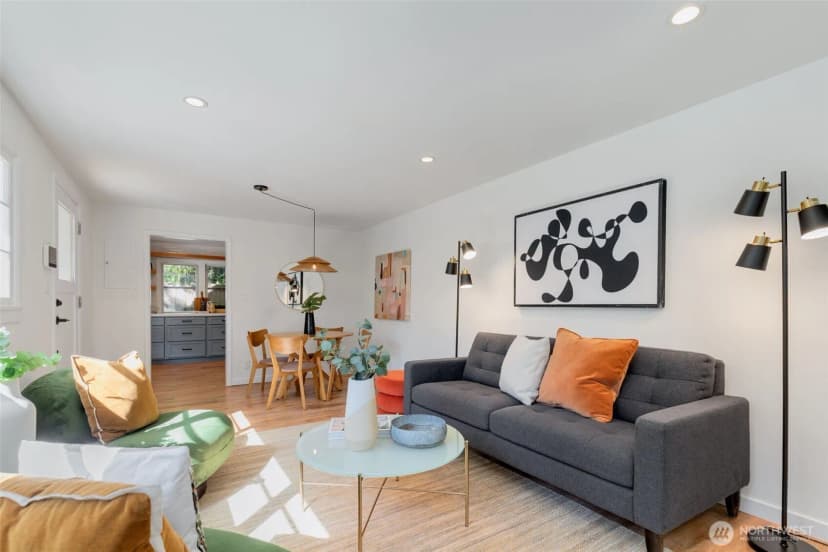 Property photo for 3040 Ne 86th Street, Seattle photo 4