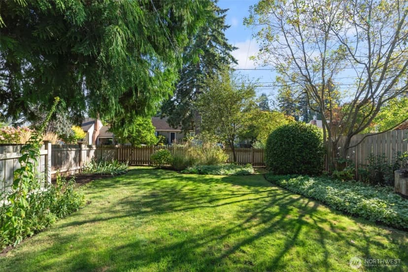 Property photo for 3040 Ne 86th Street, Seattle photo 19